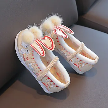 Детские милые туфли с вышивкой в виде кролика, повседневная обувь для девочек, традиционное праздничное представление в китайском стиле, Теплая хлопковая обувь Зимой